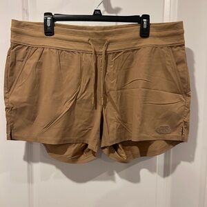 Women’s XL North Face active shorts.